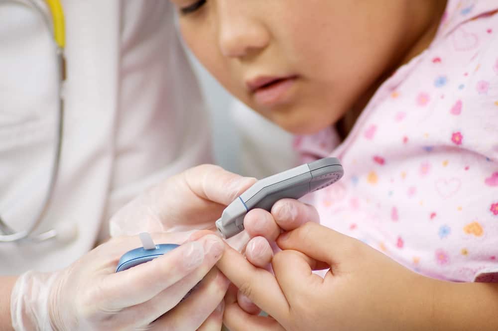 儿童糖尿病症状：皮肤为何变黑？孩子患糖尿病的原因、治疗方法