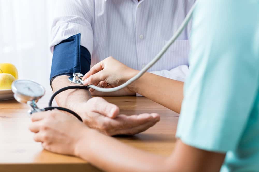 心跳正常值多少？过快、过慢原因？教你用脉搏计算静止心率