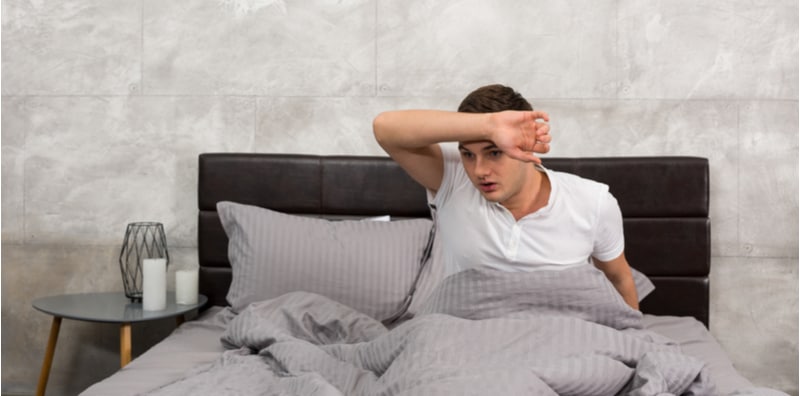 夜间盗汗要注意！常见原因与健康风险