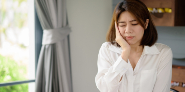 下巴肿胀可能是唾液腺结石？常见原因与治疗方法