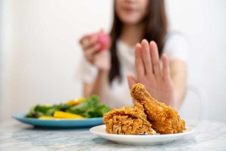 低密度胆固醇是什么？正常标准是多少？如何透过饮食降低 LDL-C 低密度胆固醇 ？