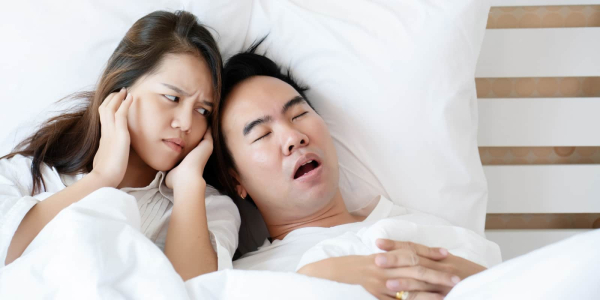 睡眠呼吸中止症：14大症状、3个成因与4种改善方法