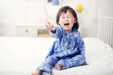第21个月的宝宝：摔倒后自己爬起来 留意宝宝是否有夜惊症