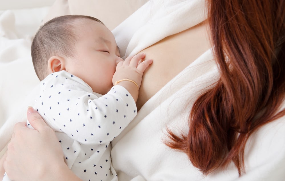 新手妈妈别慌！了解奶量不足的原因与哺乳常见问题