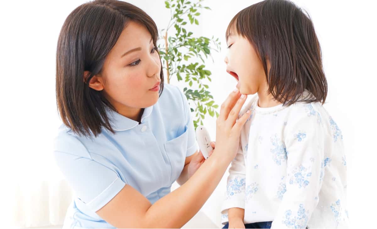 儿童乳牙拔除后照护指南：家长必知的8个重点