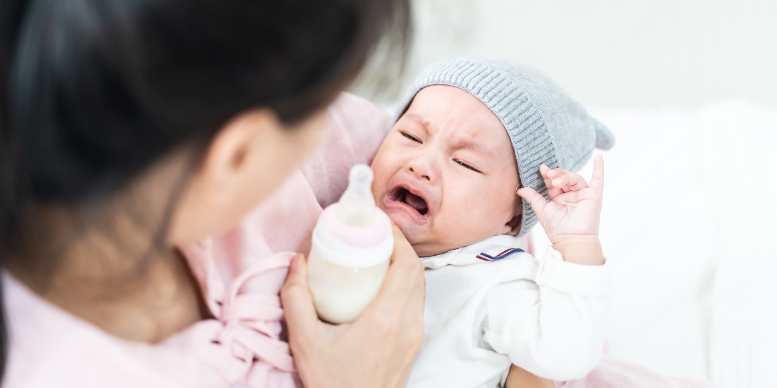 understanding-why-your-baby-cries-for-a-milk-change