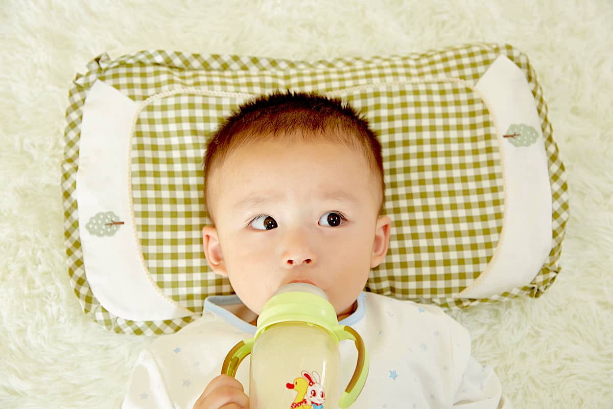 为什么1岁前的宝宝不能吃蜂蜜？了解婴儿型肉毒杆菌的危害