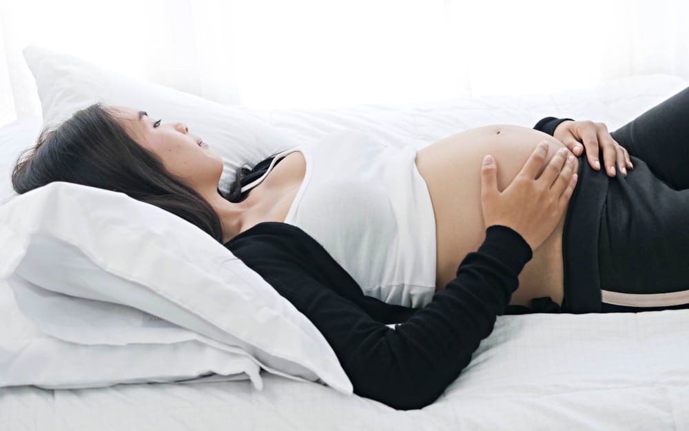 孕期睡不好？了解怀孕三阶段的睡眠变化与对策