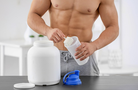 乳清蛋白是什么？4大高蛋白功效一次看！正确饮用方法教你这样喝