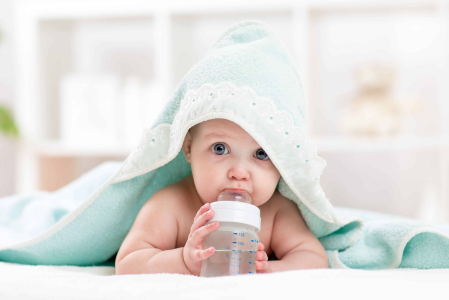 at-what-age-can-babies-drink-water