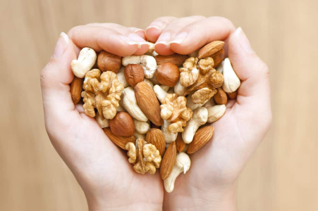 how-heart-patients-should-consume-nuts