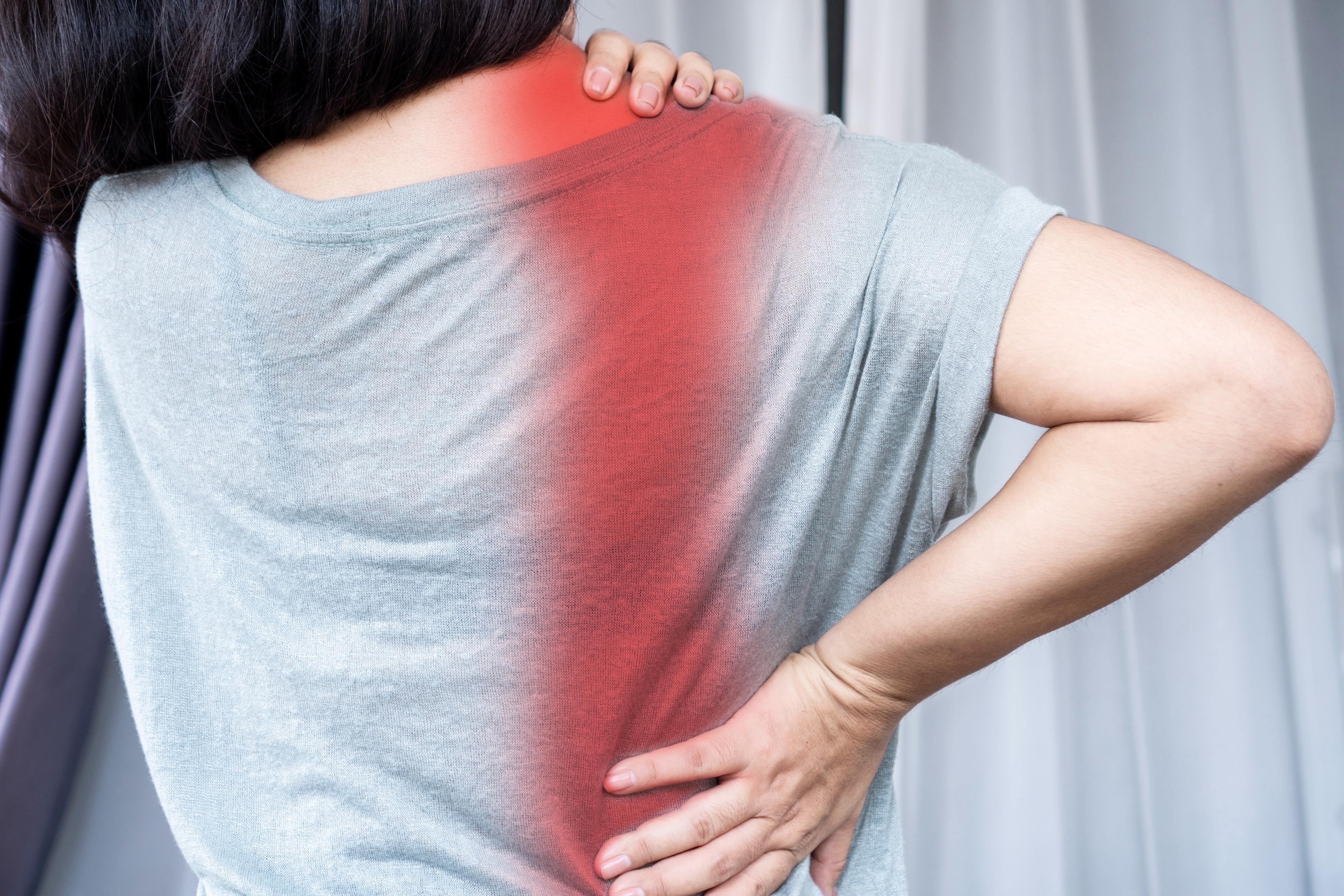 lung-adenocarcinoma-back-pain-symptoms