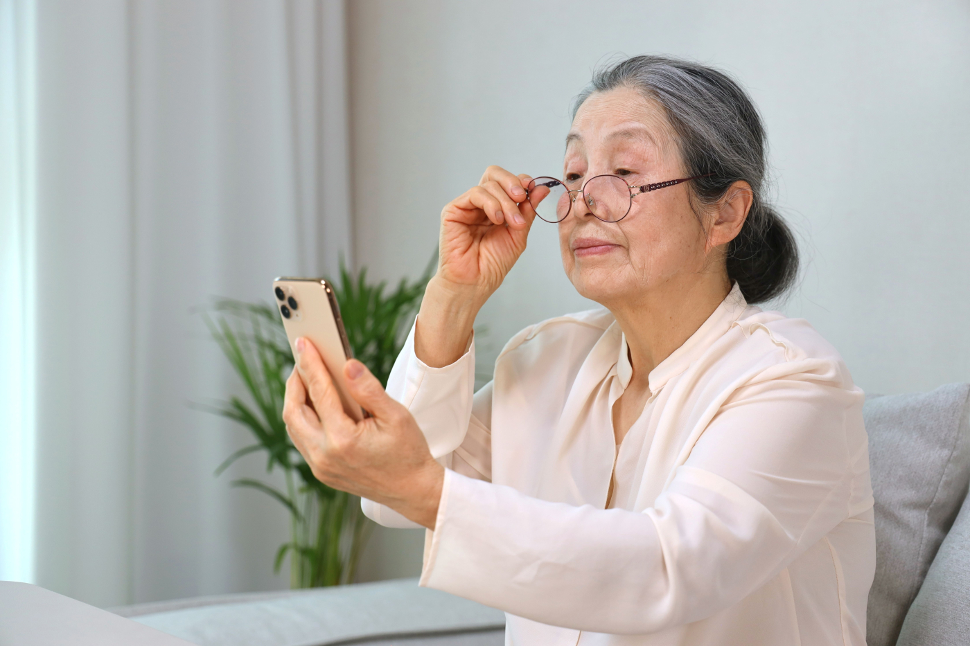 老花眼是什么?常见症状、检测方式与改善方法一次看懂
